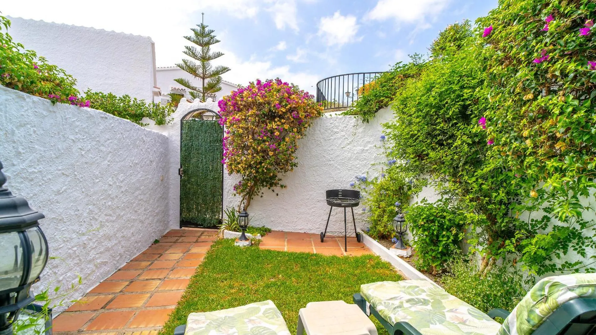 Capistrano Village Garden By Casasol نيرخا شقة