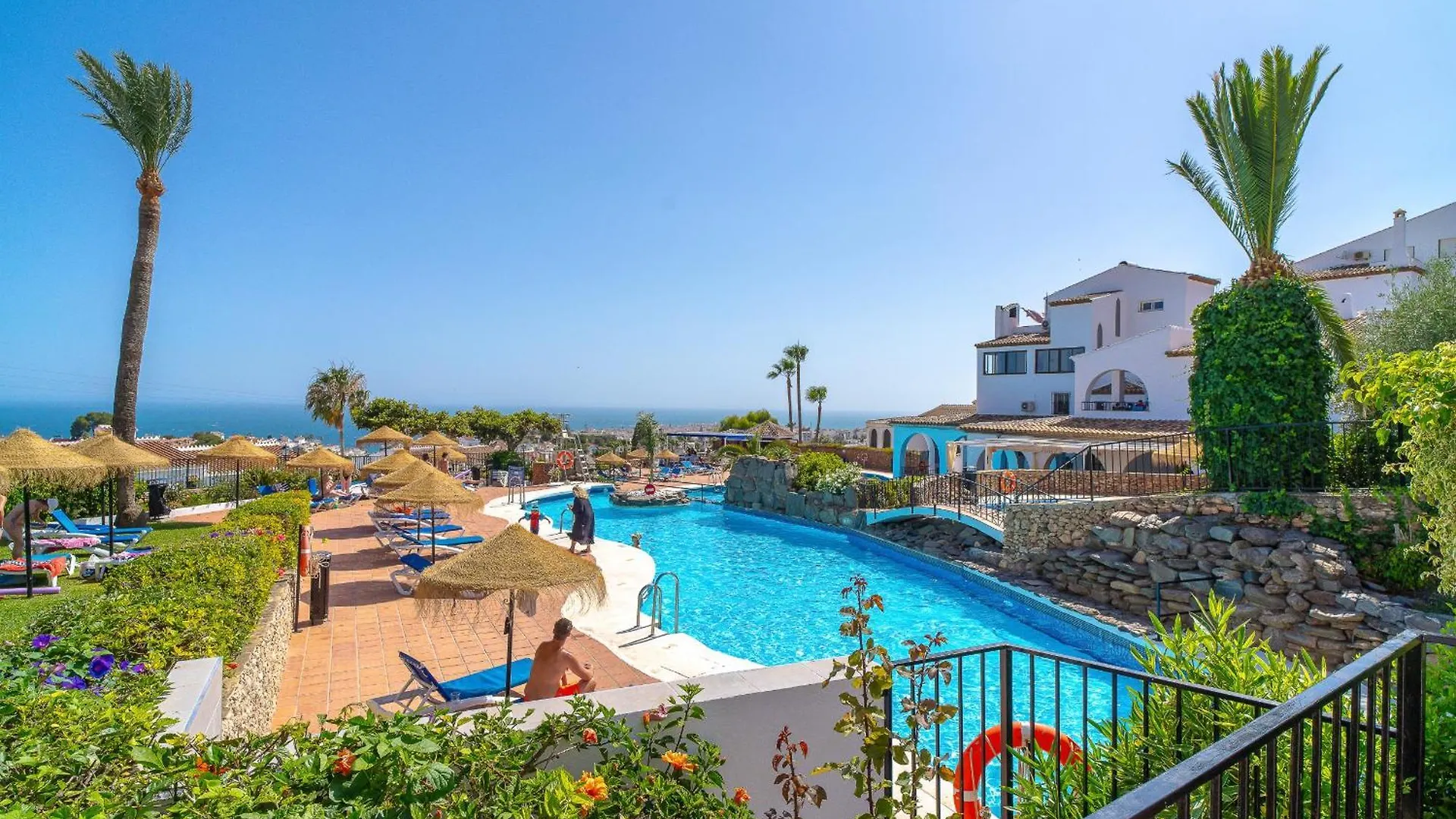 Capistrano Village Garden By Casasol Nerja